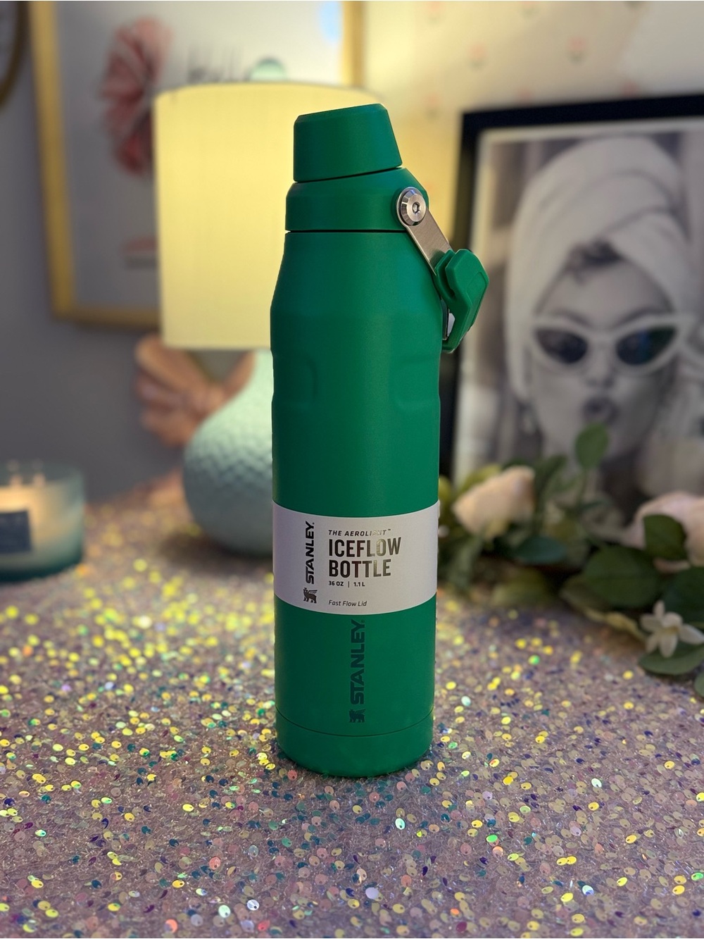 NWT Stanley IceFlow AeroLight 36 oz Fast Flow Bottle Meadow Green